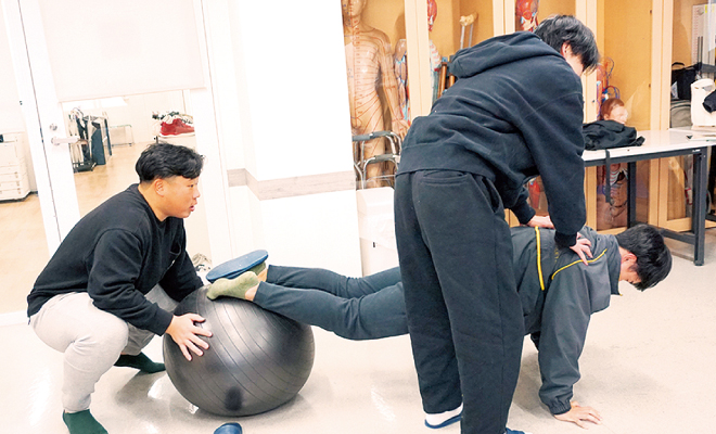 肉離れの治療と運動療法