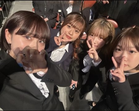 入学式で友人と撮影した写真